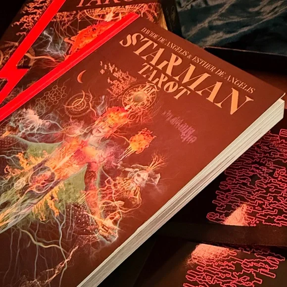 David Bowie Starman Tarot Deck Set with Guidebook and original box set - Picture 10 of 12